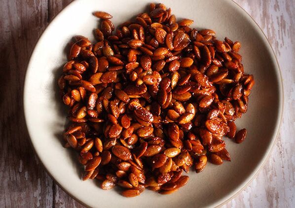 Pumpkin seeds with honey for parasites.
